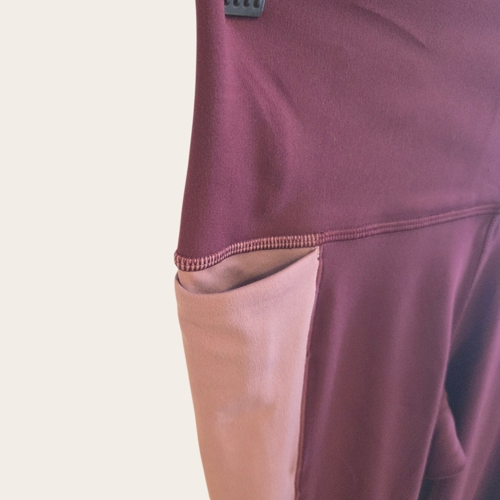 NWT Under Armour High Rise Ankle Crop Leggings M Burgundy Pink $95 - Picture 3 of 7